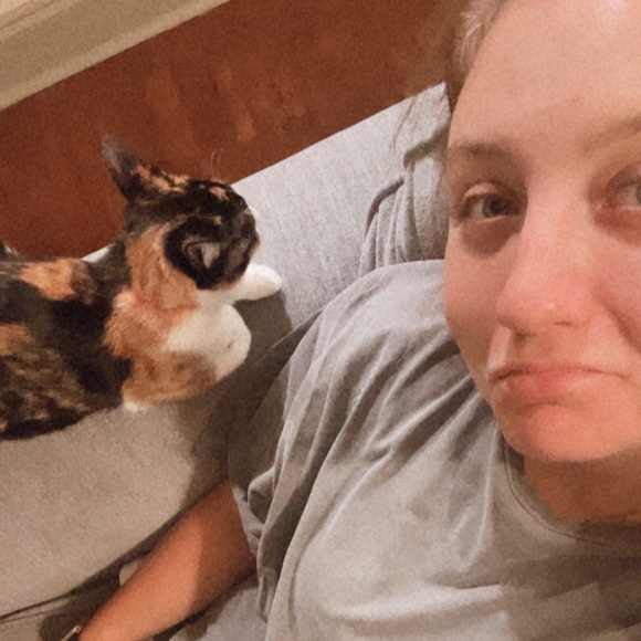 Meet the Posher Other - Meet your Posher, Emma